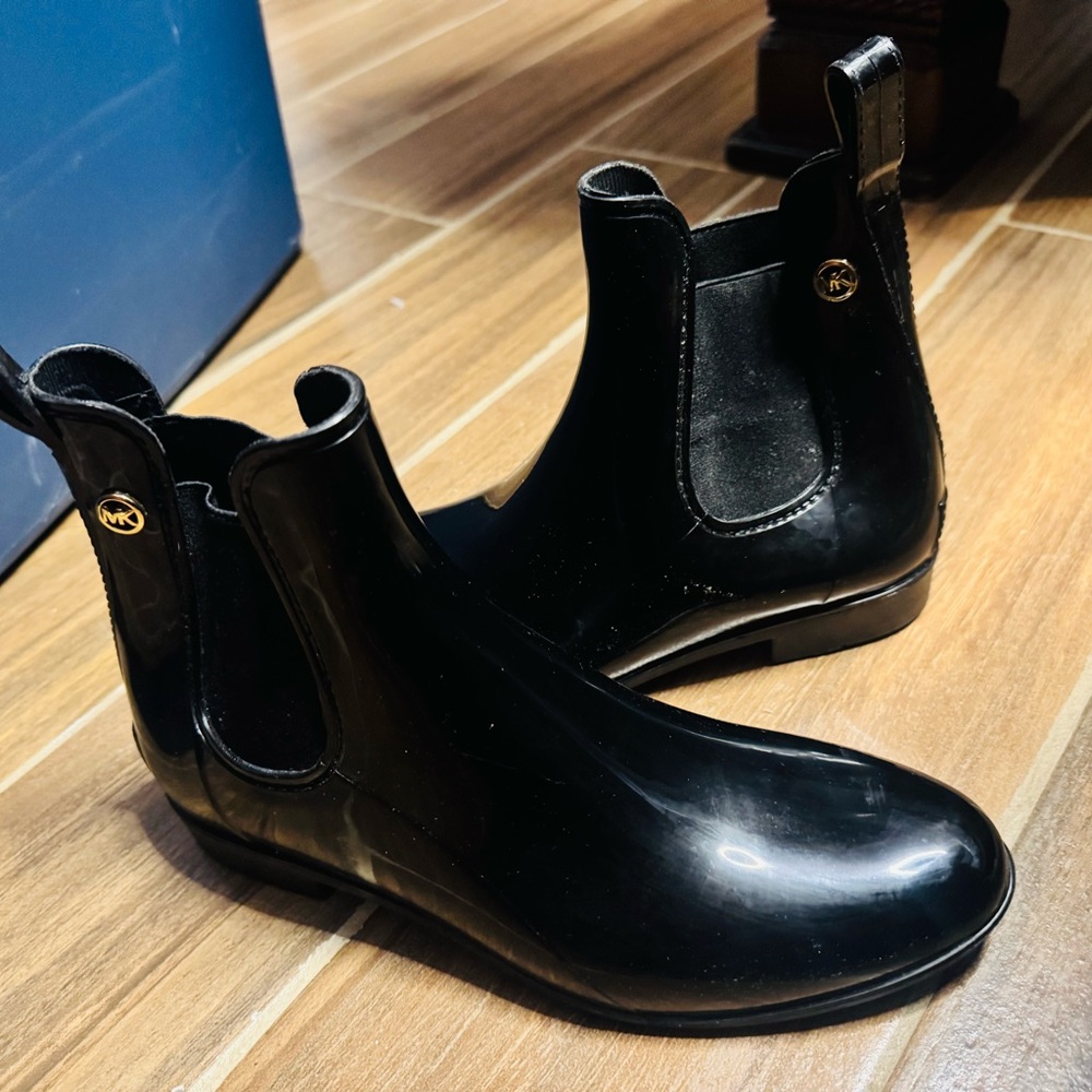 Michael Kors Glossy Black Ankle Boots